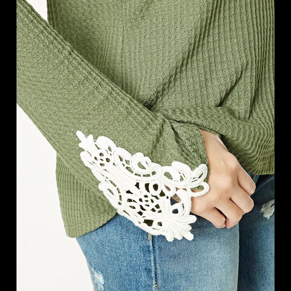 SALE!! 🌺 Waffle Knit Cold Shoulder Top - Picture 4 of 4