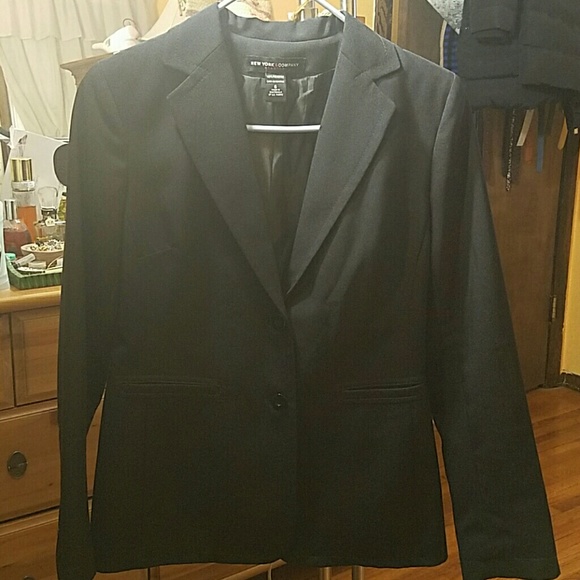 Woman's Blazer - Picture 2 of 3