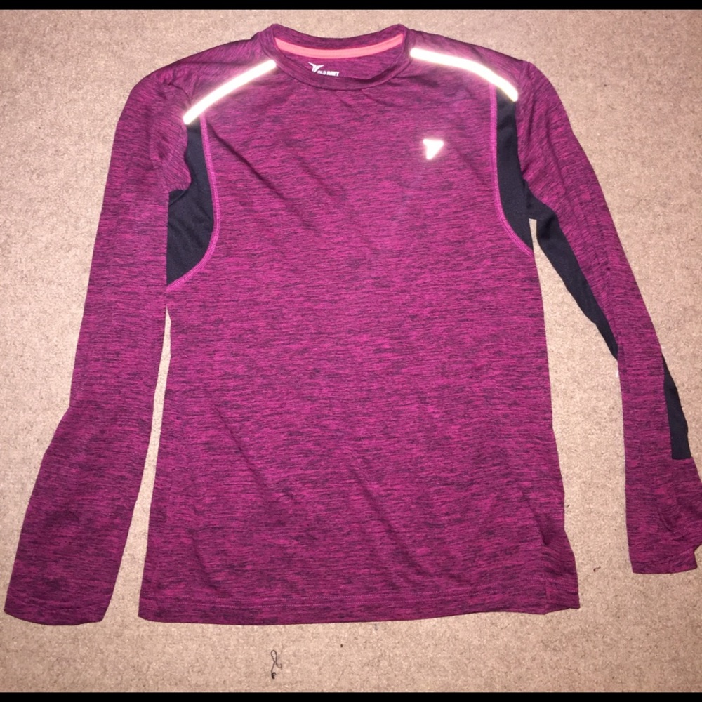 Long sleeve activewear top