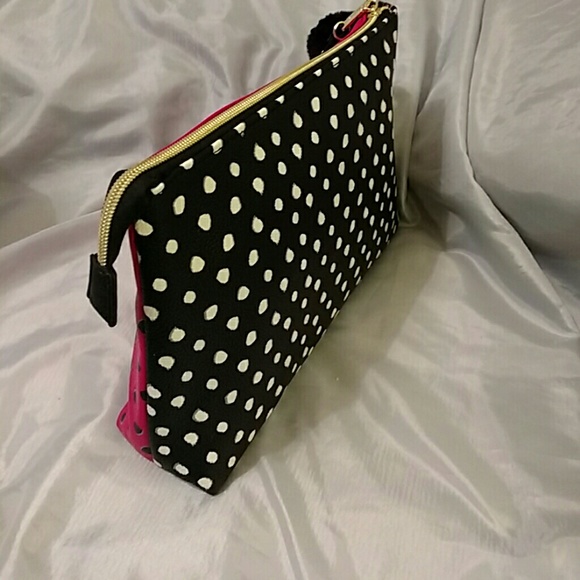 HOLD Betsey johnson cosmo pouch  NWT - Picture 2 of 3