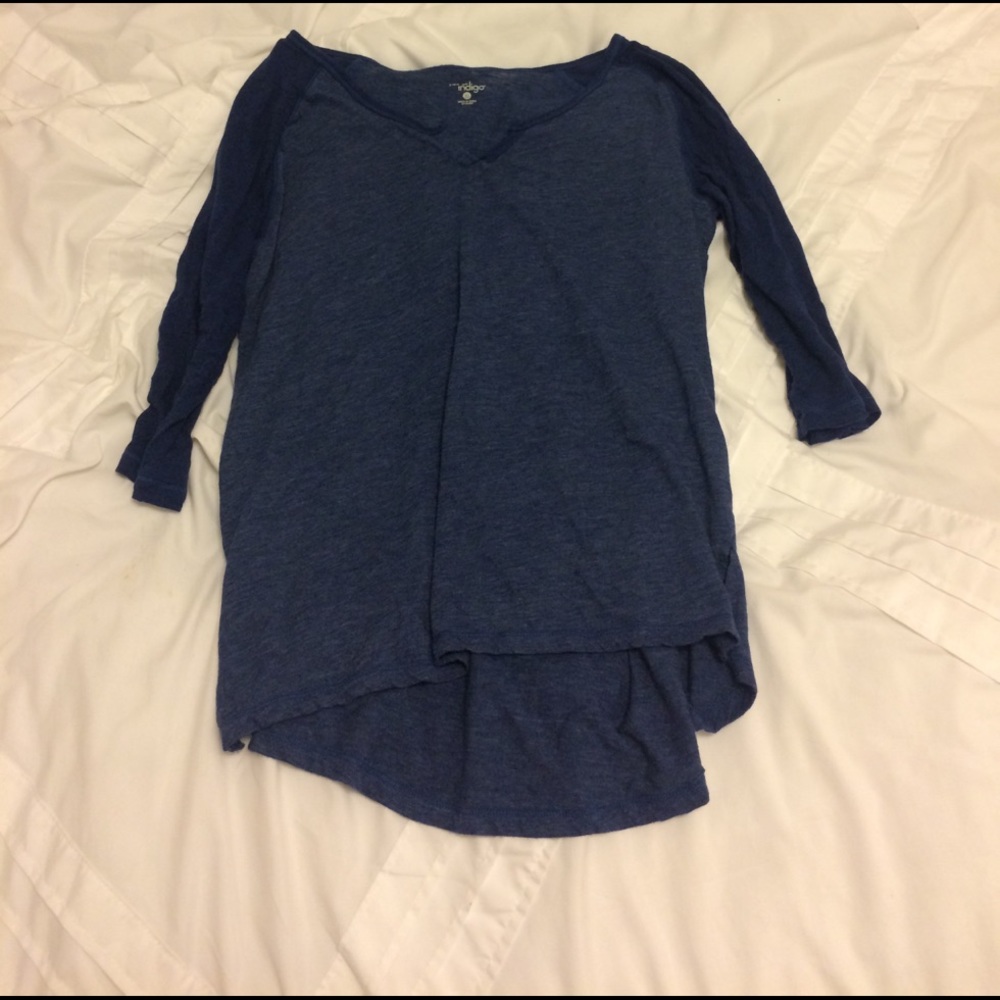 Mid-sleeve shirt