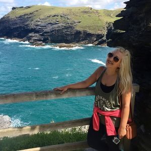 Meet your Posher, Brooke