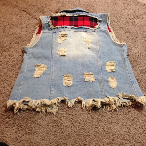UNIF Distressed Denim Jean Vest - Picture 4 of 4