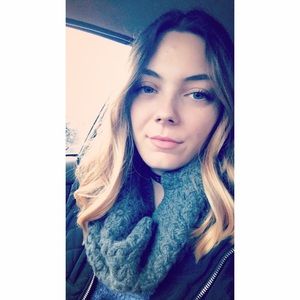 Meet your Posher, Stefanie