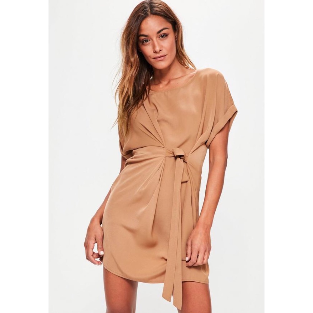 ✖️SOLD✖️ Missguided Tie Waist Shift Dress