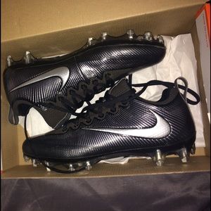 Football cleats
