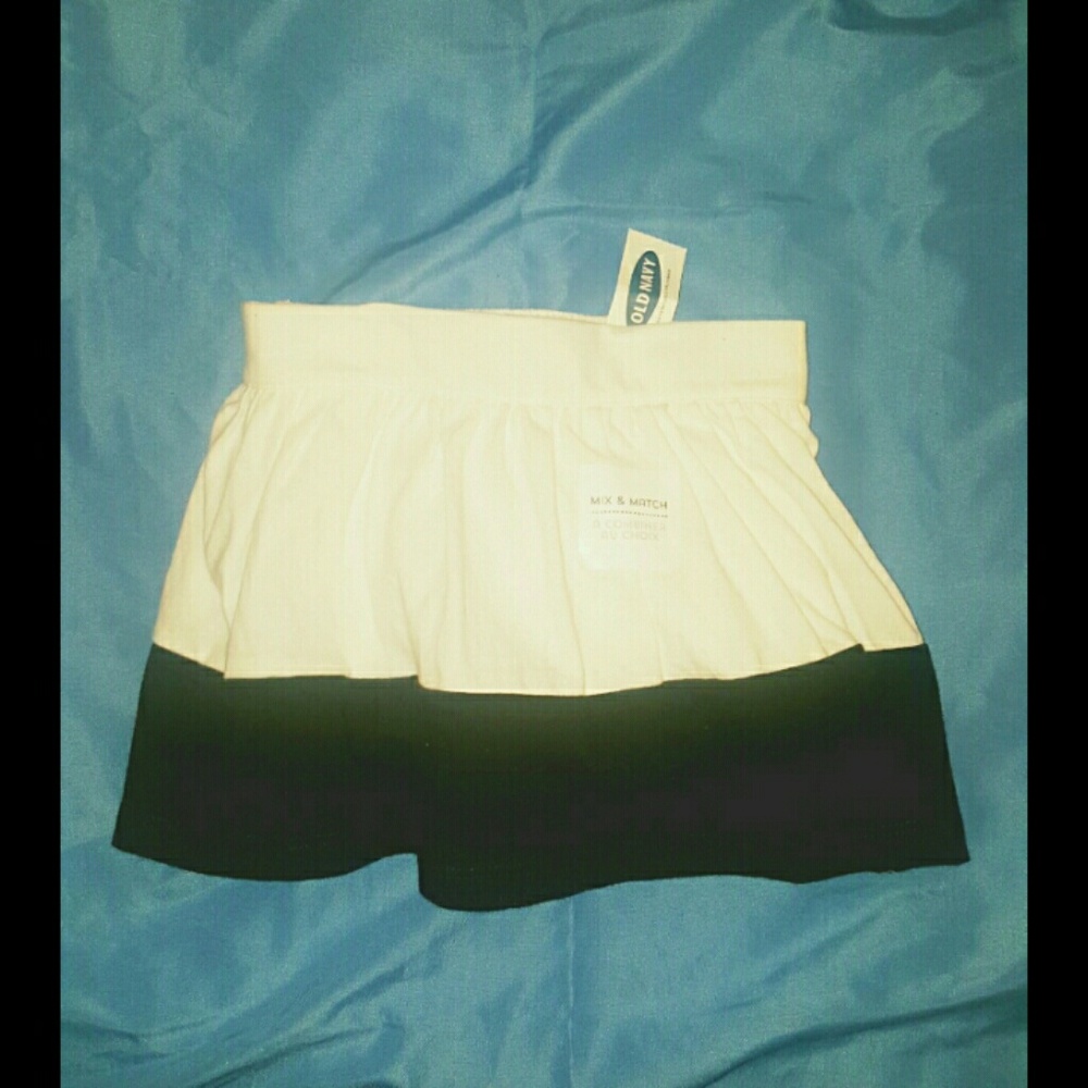 🆕️Old Navy Color-Block Skort