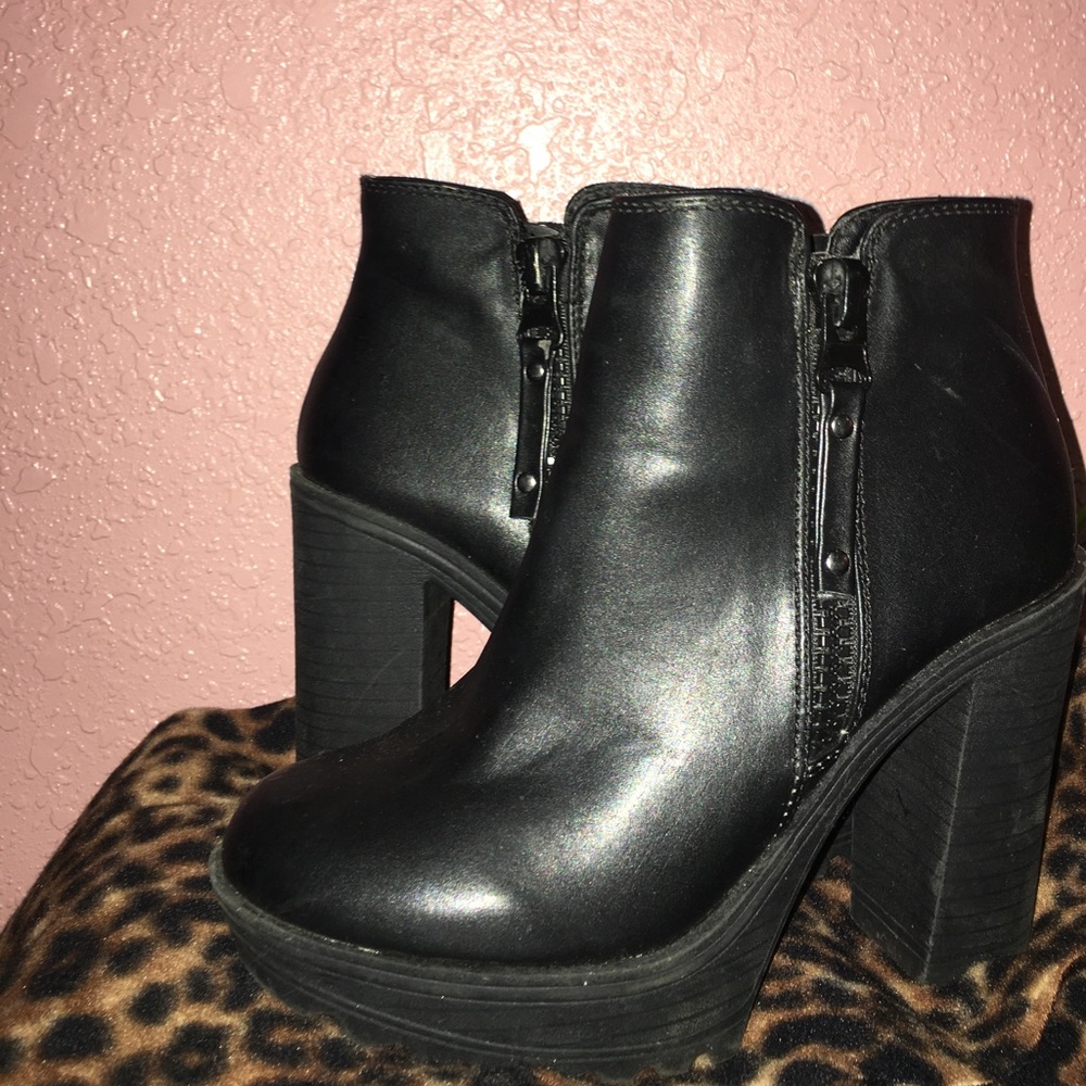 Ankle boots