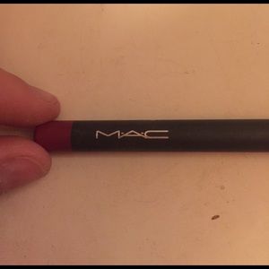 Mac Lipliner "Beet"