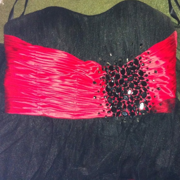 Sherri Hill dress, size 2, worn only once! - Picture 2 of 5