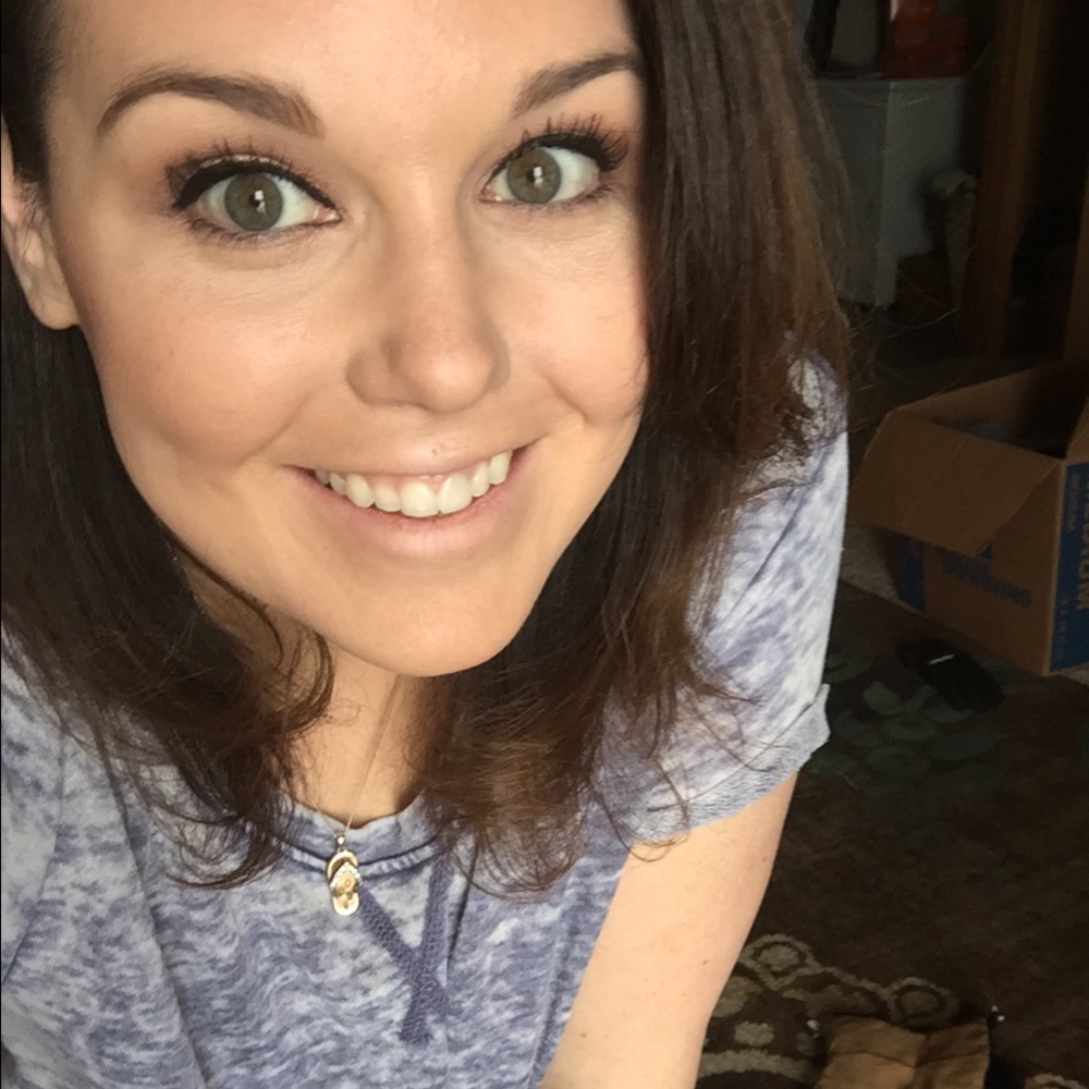 Meet your Posher, Nicole