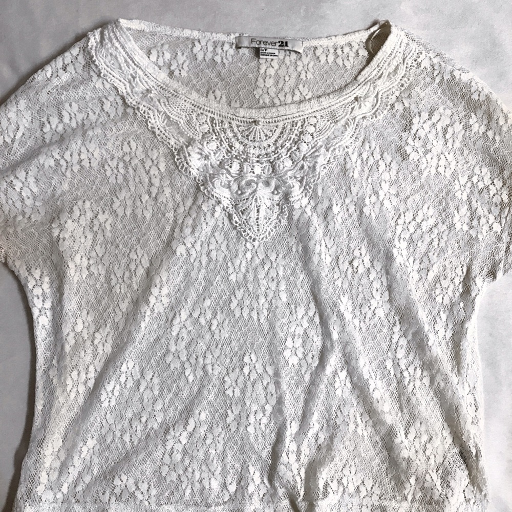 🎉SALE🎉 White Lace Top