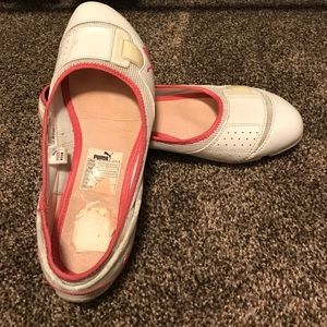 Puma size 8 Women's Slip-on Shoes