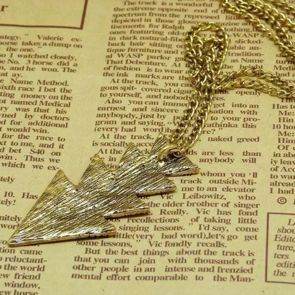 💎 Vintage inspired Aztec arrow necklace 💎 - Picture 2 of 4