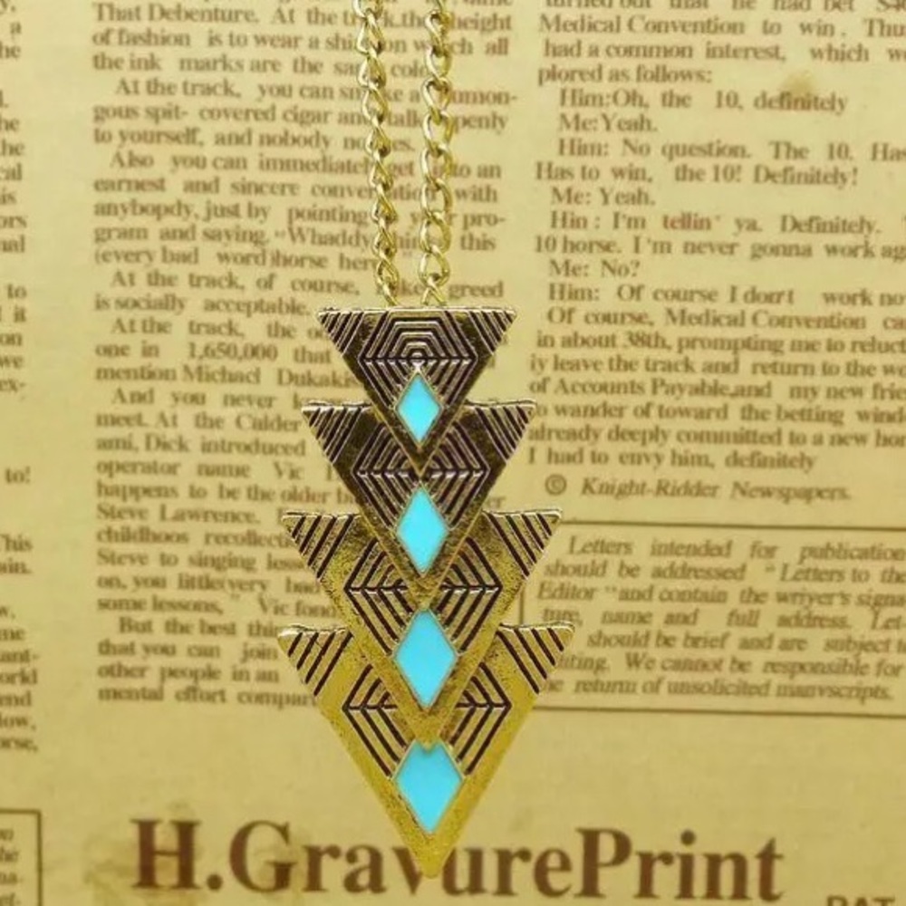 💎 Vintage inspired Aztec arrow necklace 💎 - Picture 3 of 4