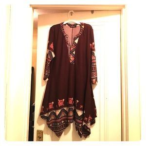 Southwestern mid-weight tunic with side pockets.