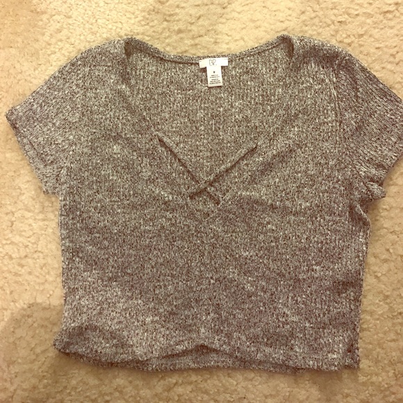 Gray crop top - Picture 2 of 3