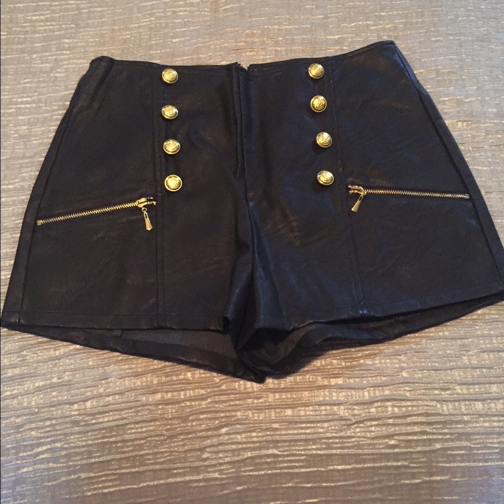 Faux Leather Shorts 💕Get The Look 💕