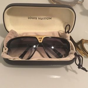 Louis Vuitton Evidence 🕶