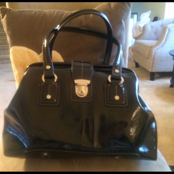 Liz Claiborne Handbags - Liz Claiborne Black Patent Large Bag