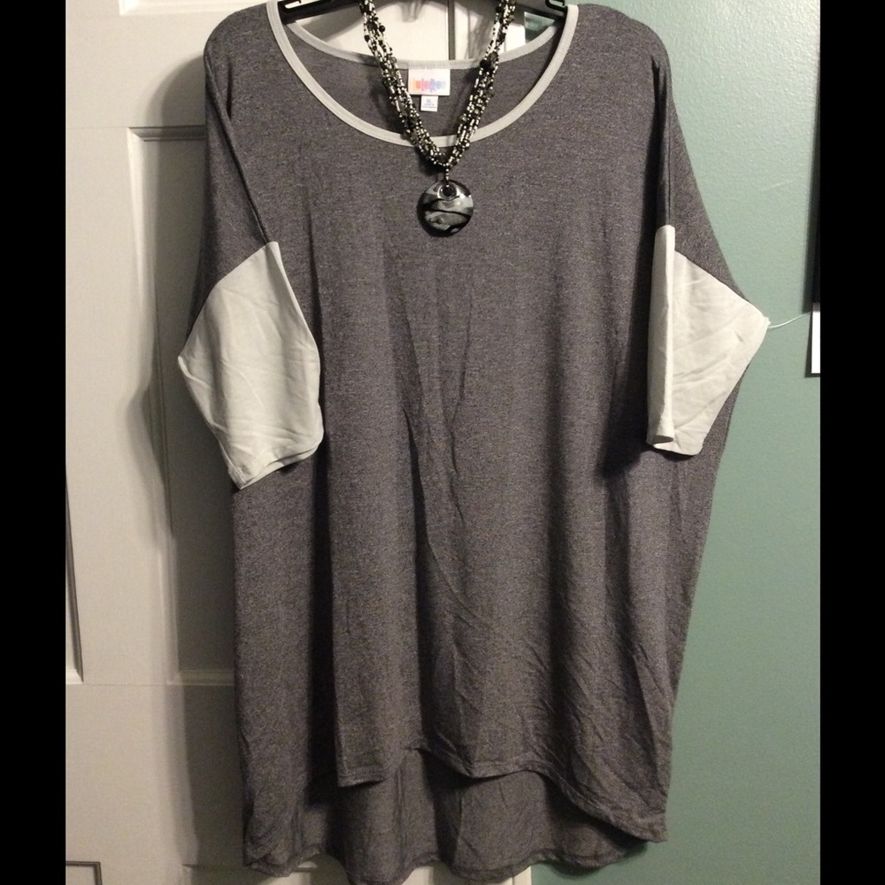Legging Material Irma XL. Necklace included.