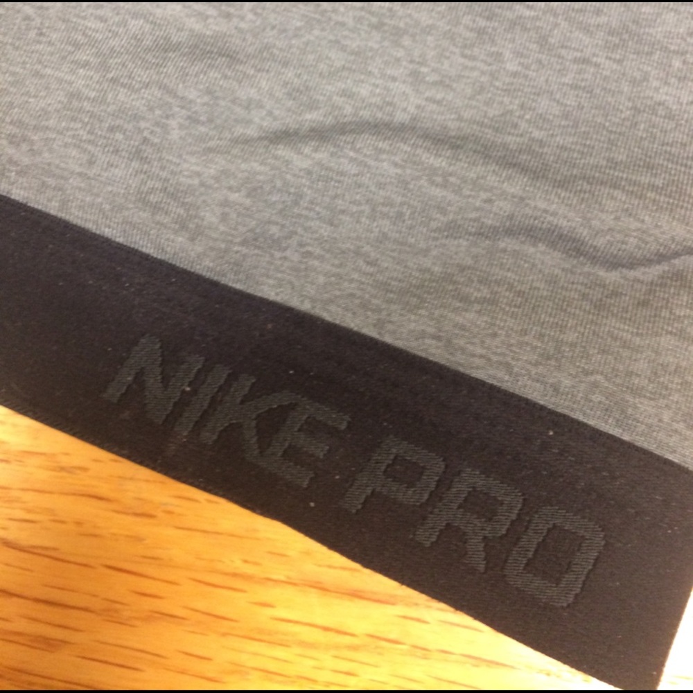 Nike pro lightly lined sports bra
