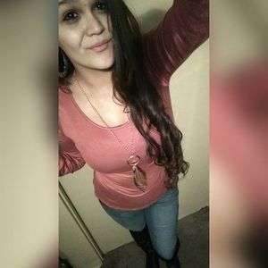 Meet your Posher, Loy