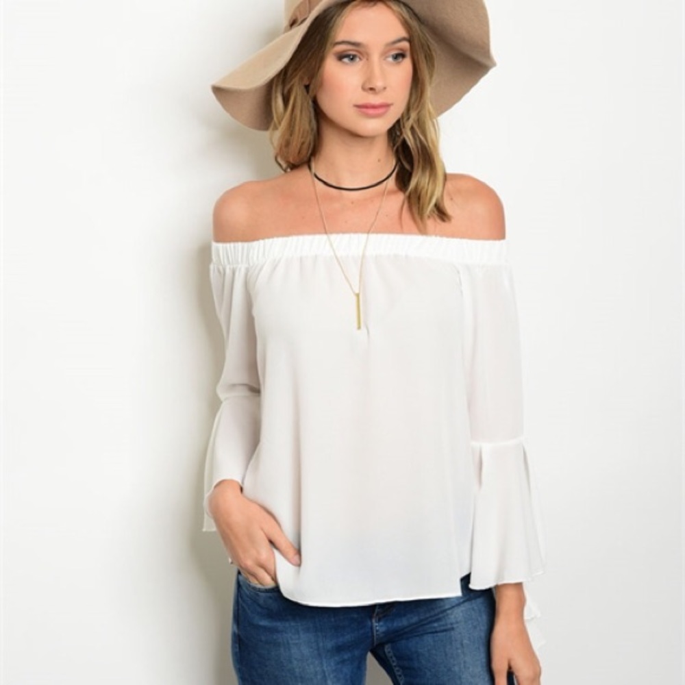 White Off the Shoulder Summer Top ❇️
