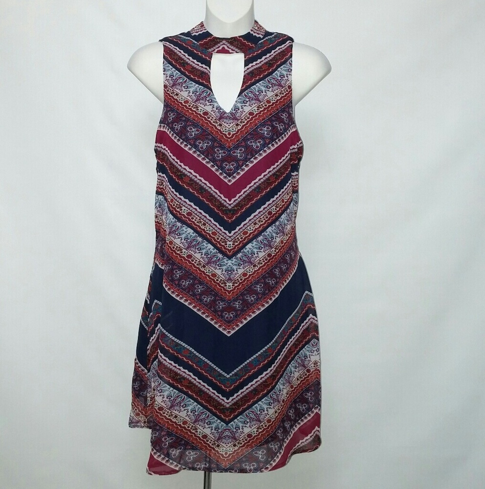 🎉50% OFF SHIPPING🎉TRIXXI MOCK NECK CHEVRON DRESS