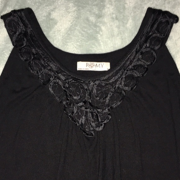 ROMY Black Tank Top Sleeveless V-Neck Statement Flowey Tunic Womens Size Medium - Picture 9 of 10