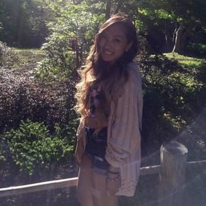 Meet your Posher, Jonina