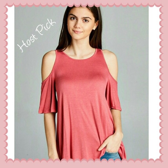 Fashionomics Tops - Cutout Shoulder Half Swing Top❤❤