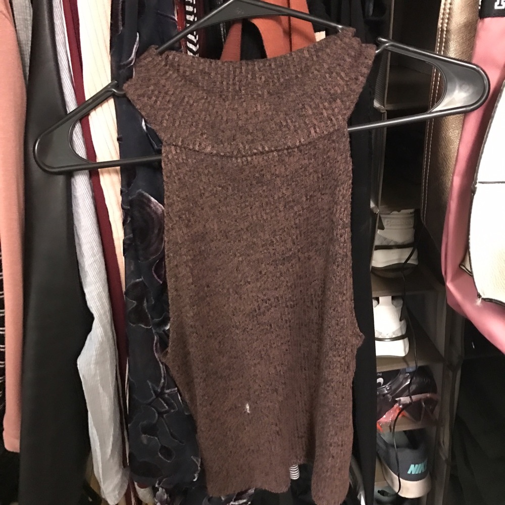 Halter top