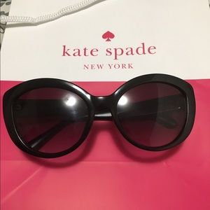Kate Spade sunglass with case