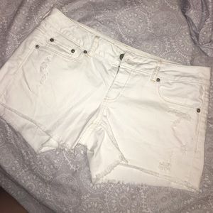 American eagle white denim shorts