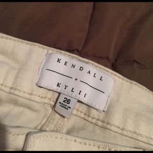 kendall & kylie jeans !
