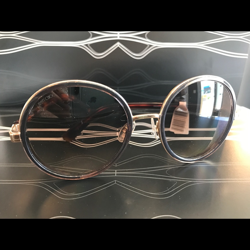Sunglasses - Picture 3 of 4