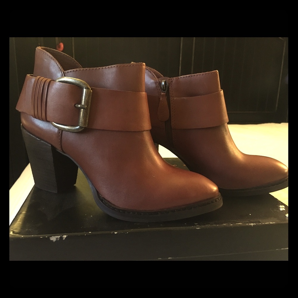Steve Madden Fairlow booties, cognac, size: 7.5.