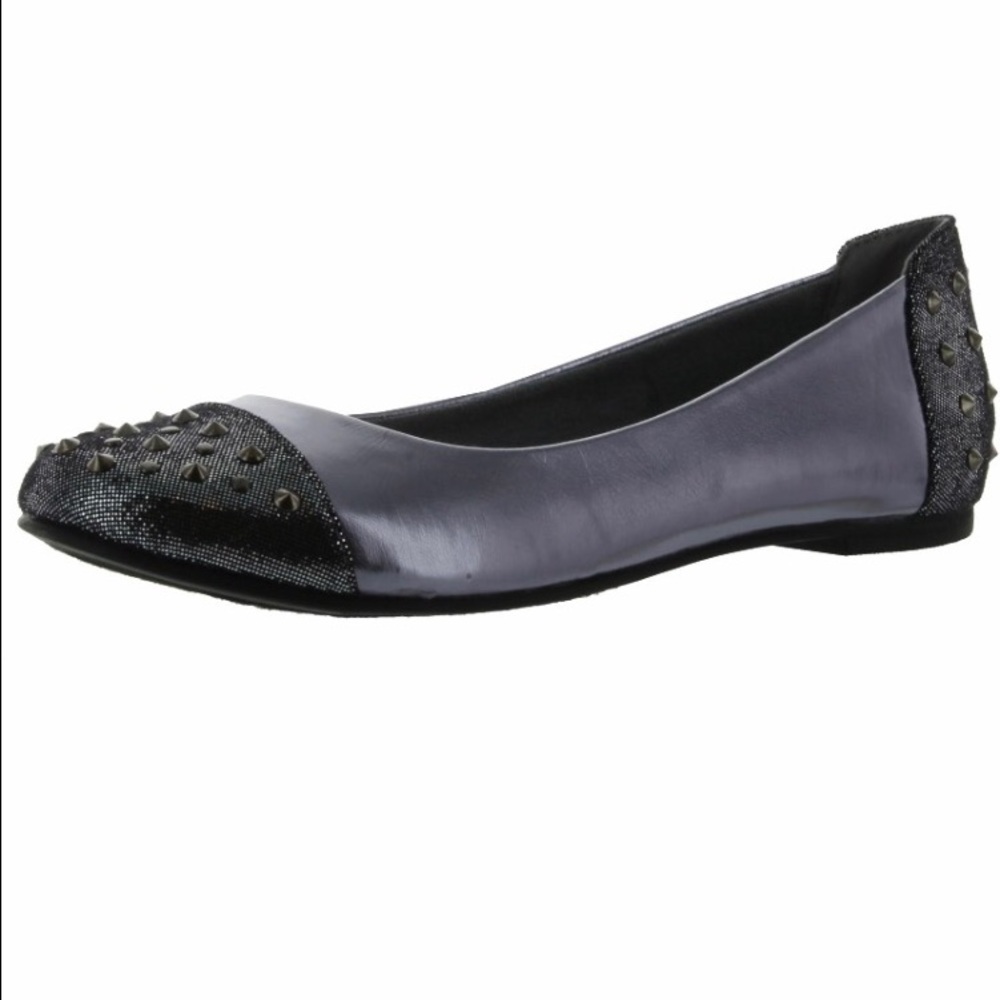 CL by Laundry Goldmine Flats