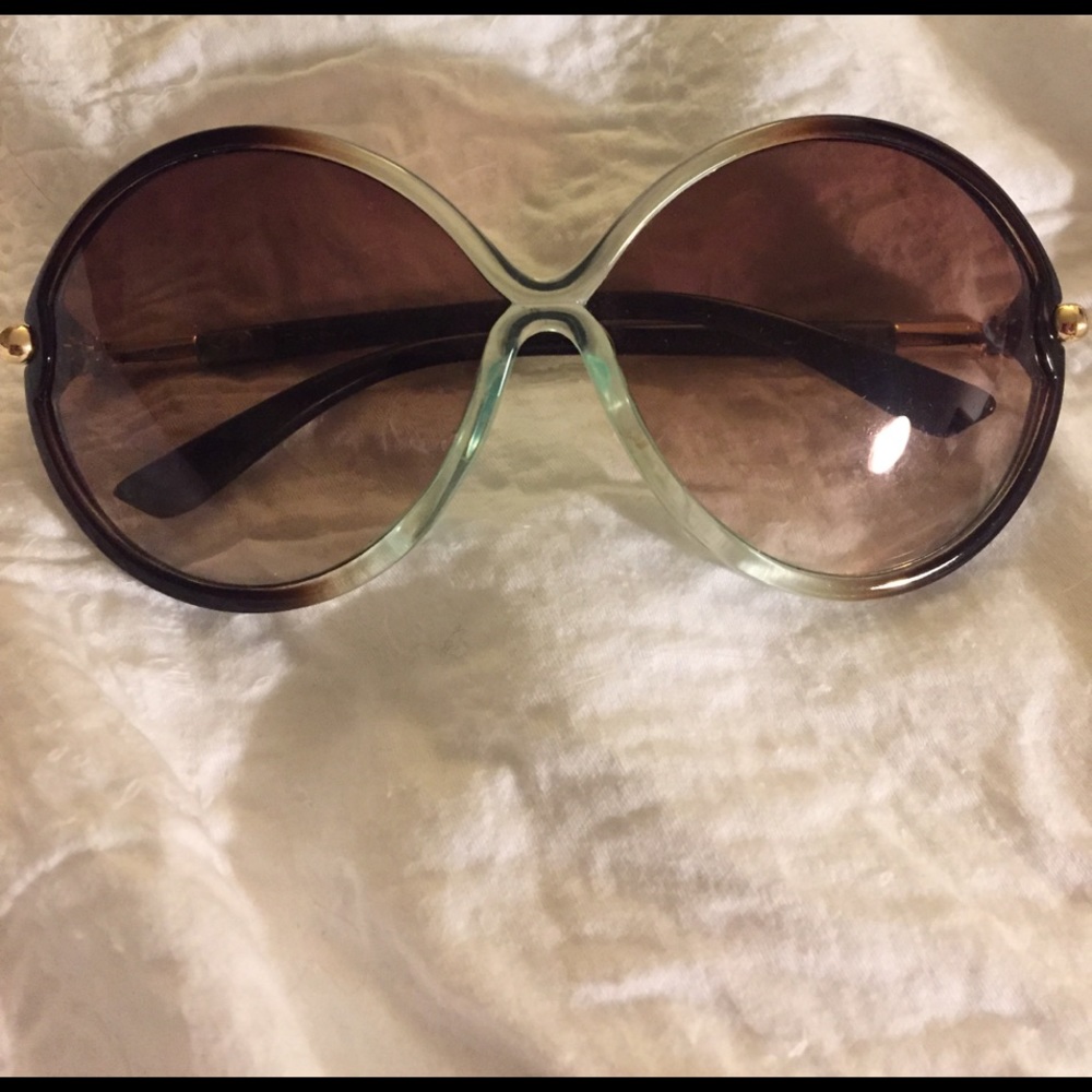 Tahari Sunglasses