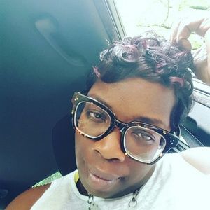 Meet your Posher, Shara