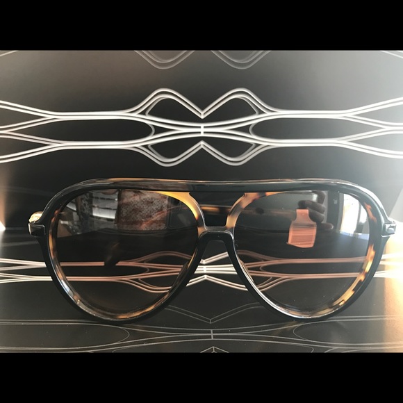 Sunglasses - Picture 3 of 4