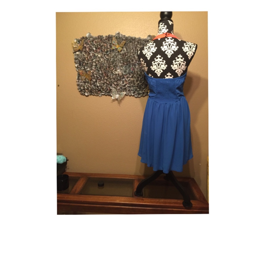 Dress - Picture 2 of 3