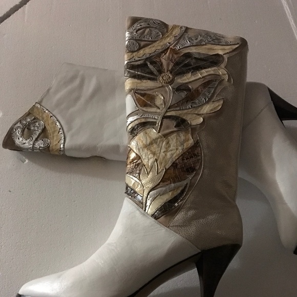 Boots - Picture 2 of 5