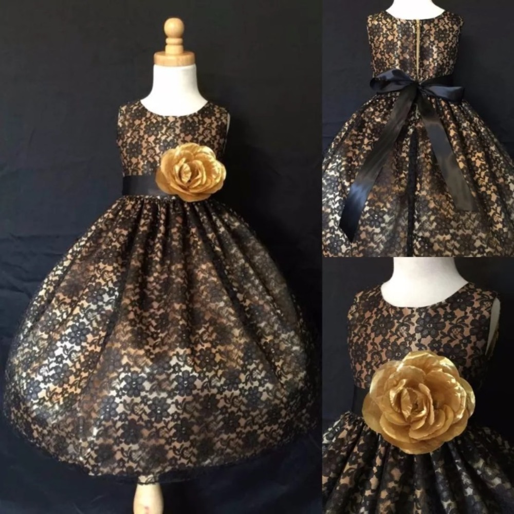 Black lace in two colors Red and Gold