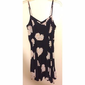 Old Navy white and blue floral dress