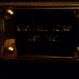 Meet your Posher, Jena