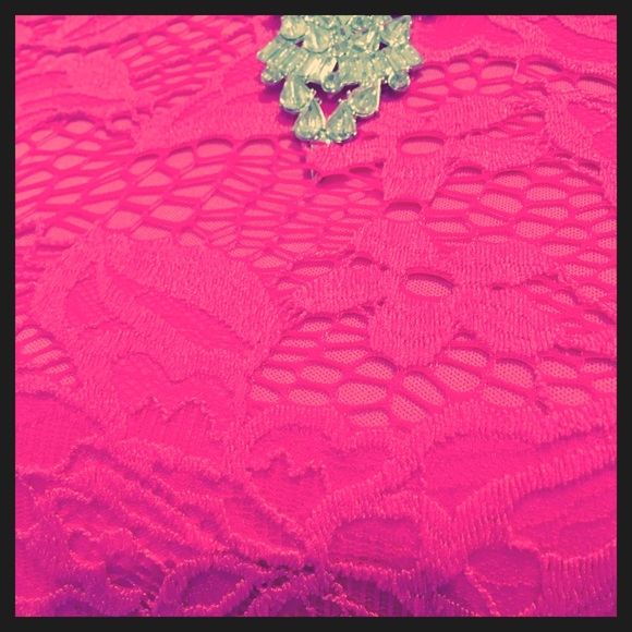 β¨Host Pickβ¨Hot Pink Lace Long Sleeve Dress πΊ - Picture 7 of 7