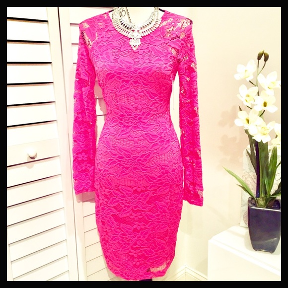β¨Host Pickβ¨Hot Pink Lace Long Sleeve Dress πΊ - Picture 4 of 7