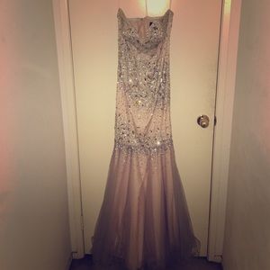 Champagne prom dress only worn once!
